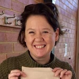 Meet your Posher, Cheza